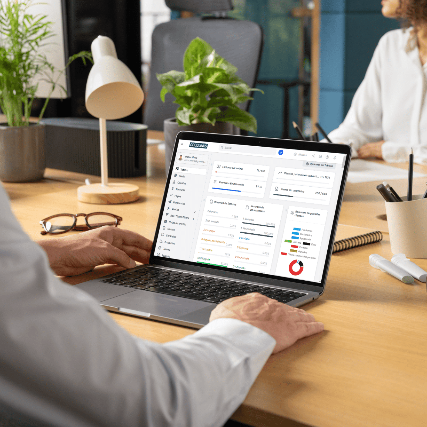 CRM y ERP Solutions